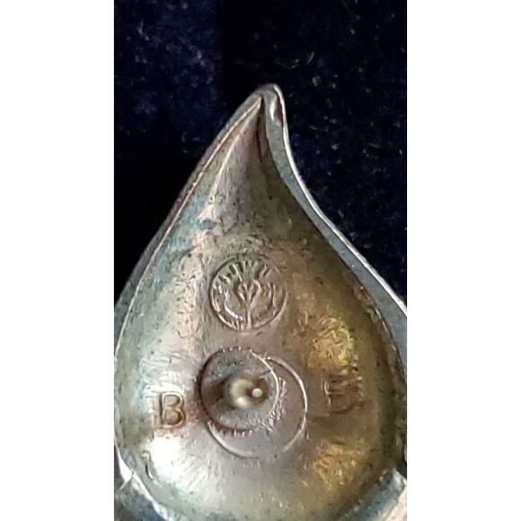 Vintage Red Cross Gold Tone & Red Teardrop 2 3 4 Gallon Blood Donor Pins Lot - Picture 8 of 9